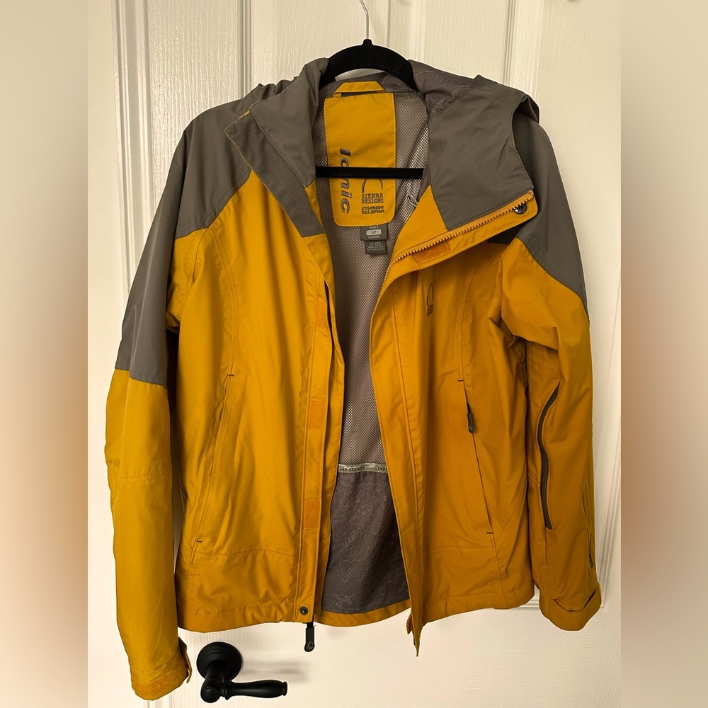 Men’s Sierra Designs Waterproof Rain Jacket. Size Small